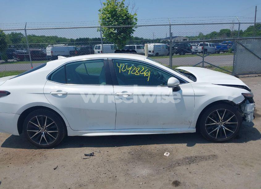 Photo 14 of 2022 Toyota Camry SE (VIN 4T1G11AK4NU712461)