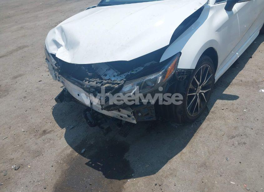 Photo 6 of 2022 Toyota Camry SE (VIN 4T1G11AK4NU712461)
