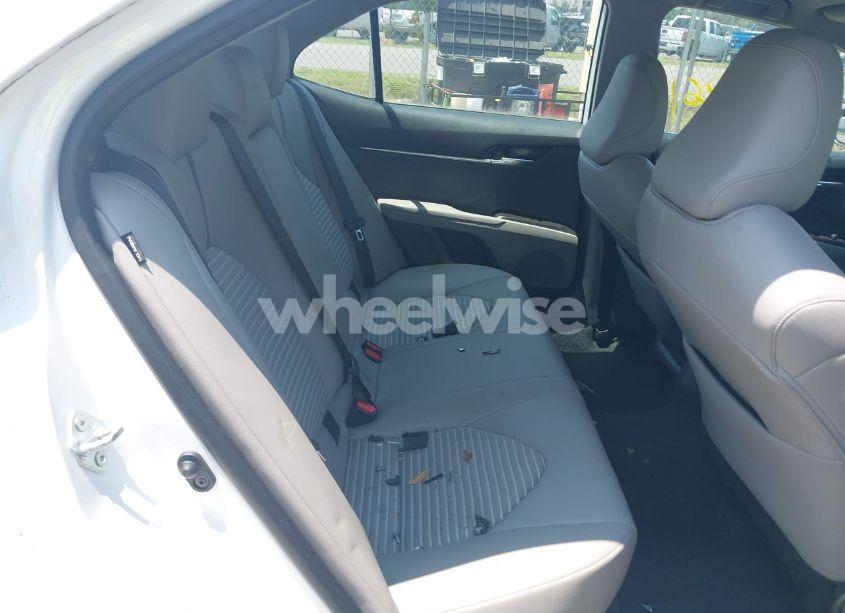 Photo 8 of 2022 Toyota Camry SE (VIN 4T1G11AK4NU712461)