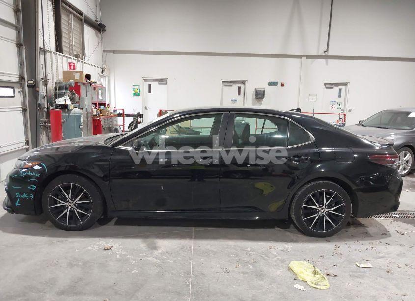 Photo 14 of 2022 Toyota Camry SE (VIN 4T1G11AK4NU713626)