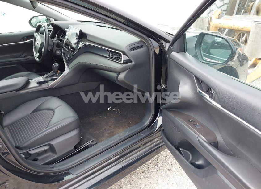 Photo 5 of 2022 Toyota Camry SE (VIN 4T1G11AK4NU713626)