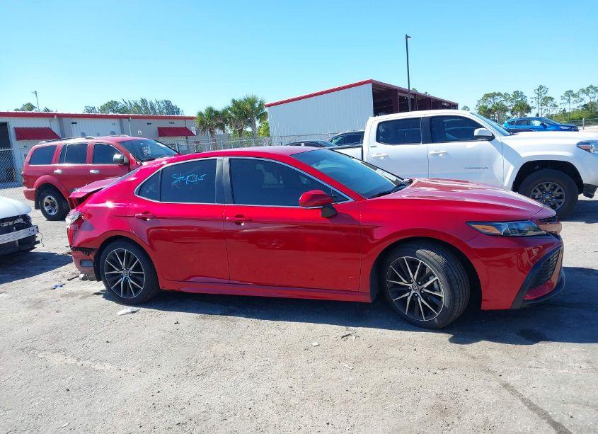 Photo 13 of 2023 Toyota Camry SE (VIN 4T1G11AK4PU101557)