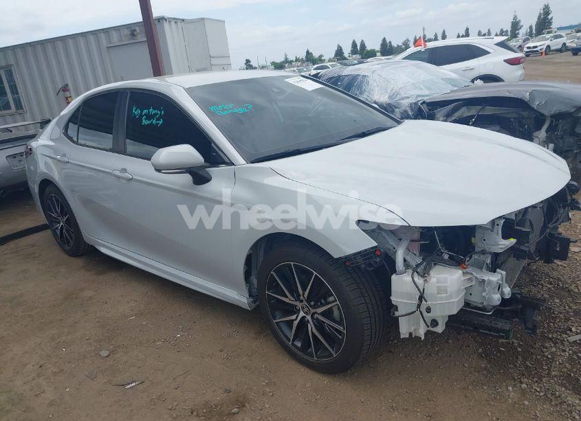 2023 Toyota Camry SE (VIN 4T1G11AK4PU106175) main photo