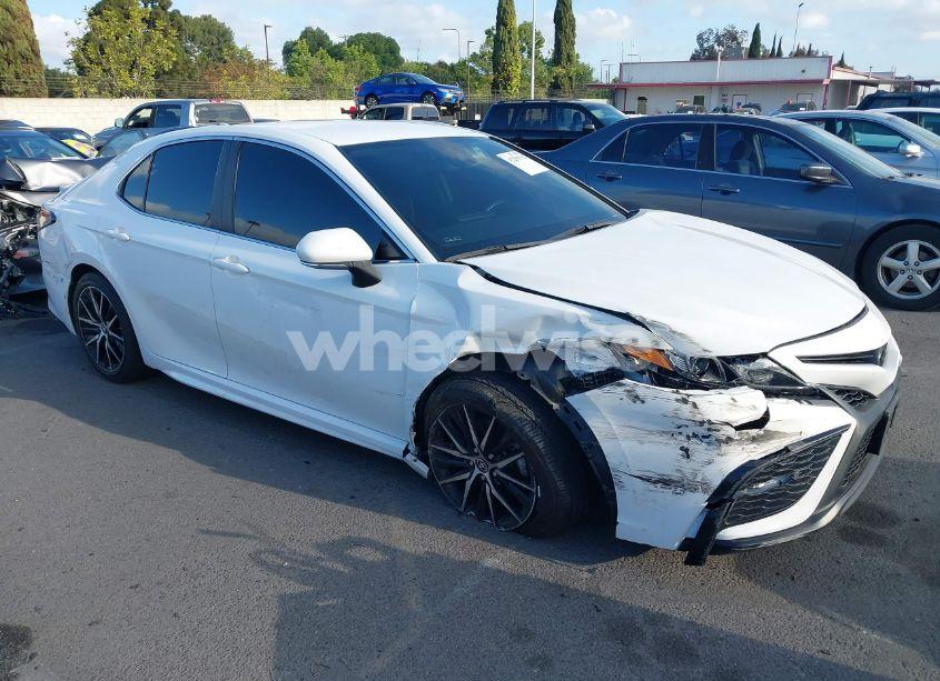2023 Toyota Camry SE (VIN 4T1G11AK4PU148829) main photo