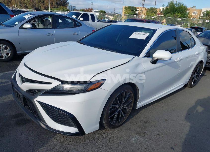 Photo 2 of 2023 Toyota Camry SE (VIN 4T1G11AK4PU148829)