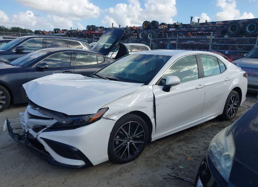Photo 2 of 2023 Toyota Camry SE (VIN 4T1G11AK4PU746189)