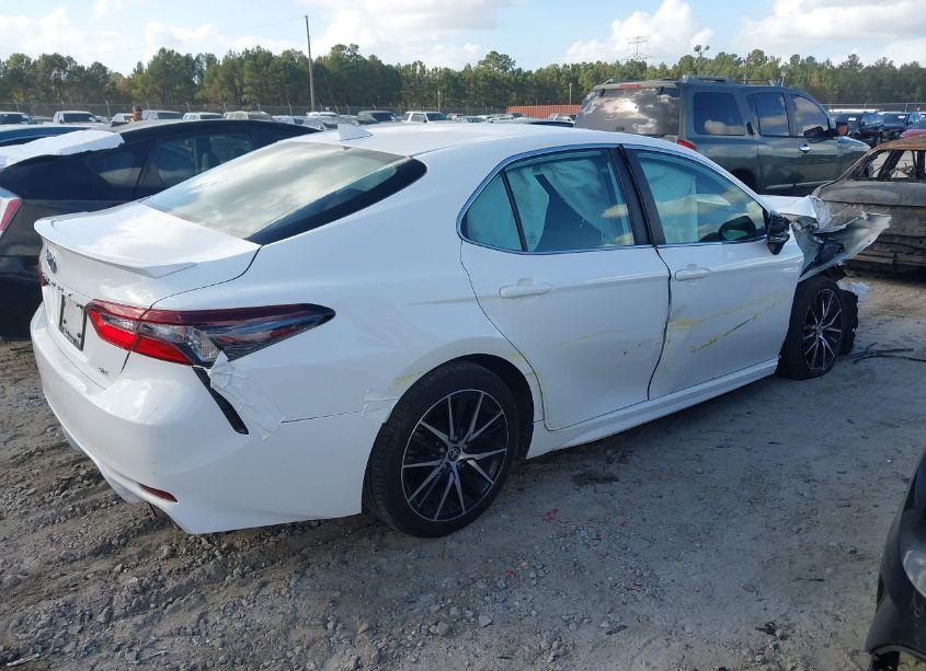 Photo 4 of 2023 Toyota Camry SE (VIN 4T1G11AK4PU746189)