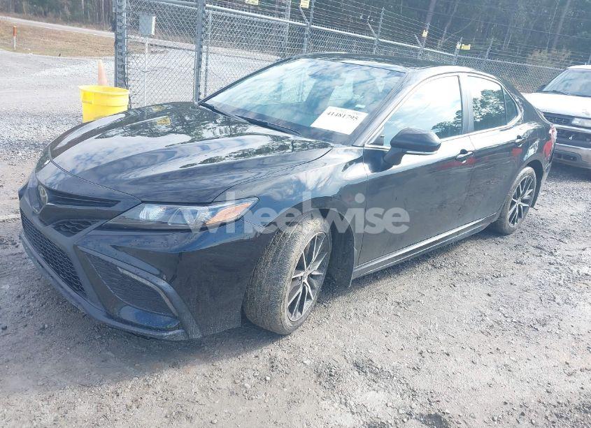 Photo 2 of 2023 Toyota Camry SE (VIN 4T1G11AK4PU781783)