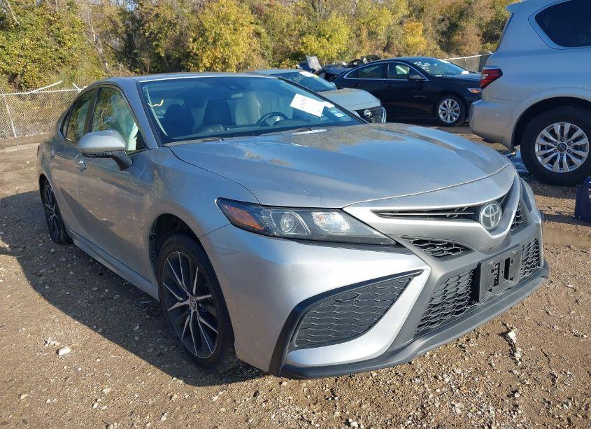 2023 Toyota Camry SE (VIN 4T1G11AK4PU797403) main photo
