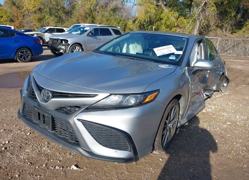 Photo 2 of 2023 Toyota Camry SE (VIN 4T1G11AK4PU797403)