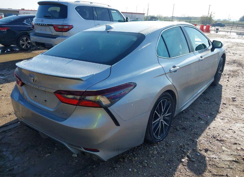 Photo 4 of 2023 Toyota Camry SE (VIN 4T1G11AK4PU797403)