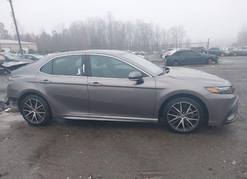 Photo 13 of 2024 Toyota Camry SE (VIN 4T1G11AK4RU259495)