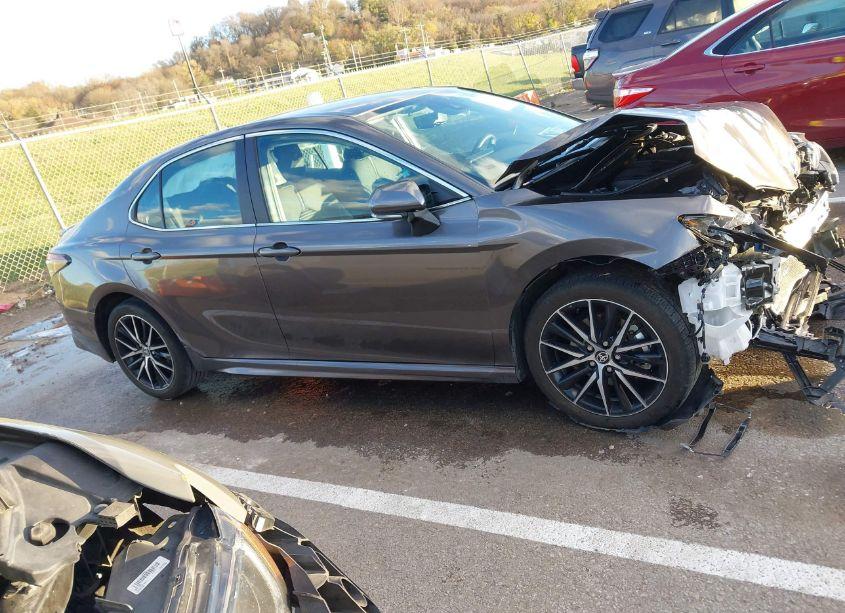 Photo 13 of 2024 Toyota Camry SE (VIN 4T1G11AK4RU898752)