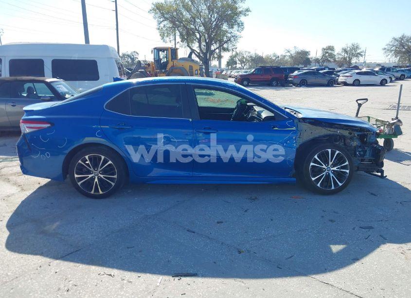 Photo 14 of 2020 Toyota Camry SE (VIN 4T1G11AK5LU308758)