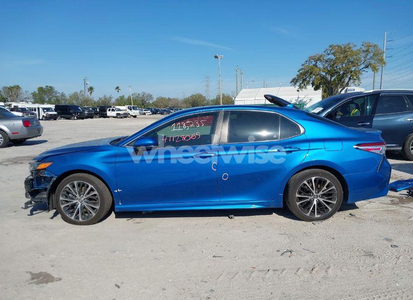 Photo 15 of 2020 Toyota Camry SE (VIN 4T1G11AK5LU308758)