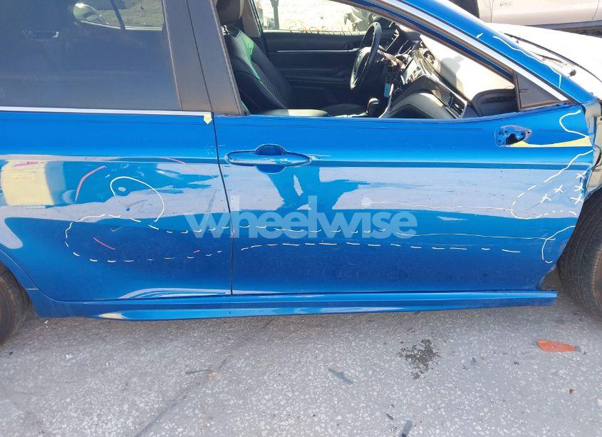 Photo 18 of 2020 Toyota Camry SE (VIN 4T1G11AK5LU308758)