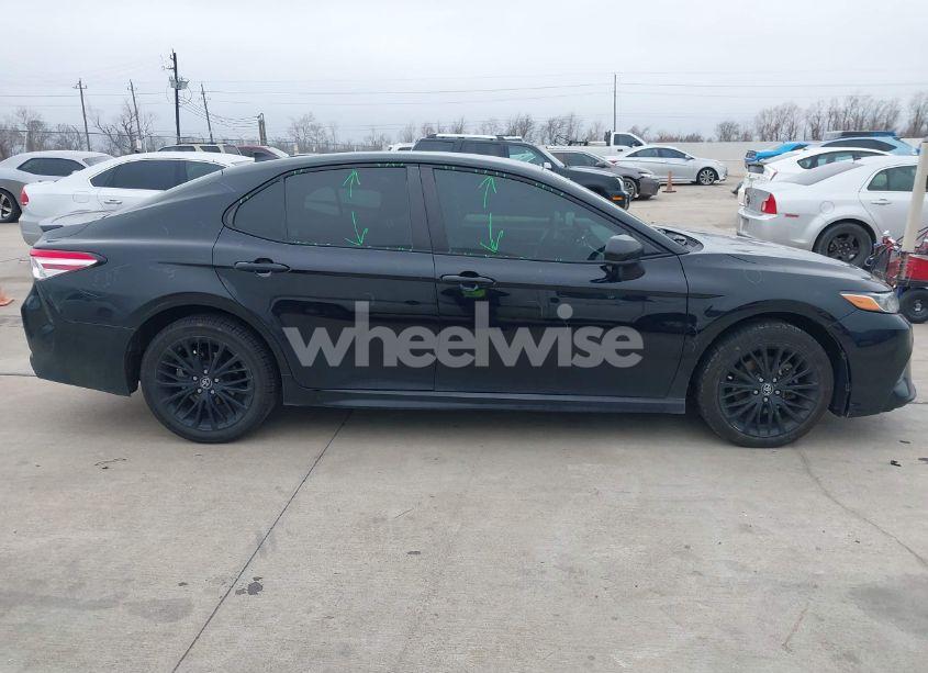 Photo 13 of 2020 Toyota Camry SE NIGHTSHADE EDITION (VIN 4T1G11AK5LU317587)