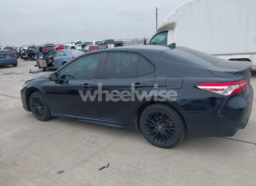 Photo 14 of 2020 Toyota Camry SE NIGHTSHADE EDITION (VIN 4T1G11AK5LU317587)