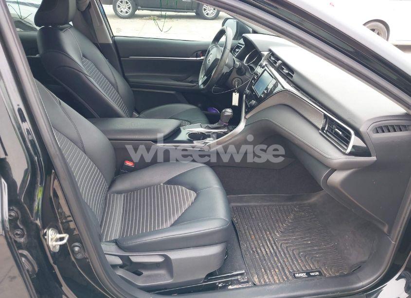 Photo 5 of 2020 Toyota Camry SE NIGHTSHADE EDITION (VIN 4T1G11AK5LU317587)