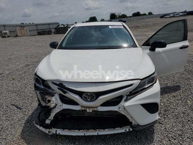 Photo 4 of 2020 TOYOTA CAMRY SE (VIN 4T1G11AK5LU318268)