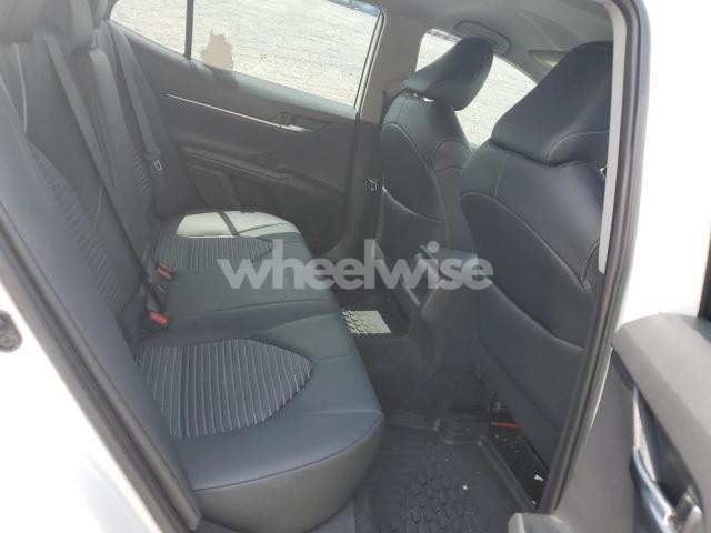 Photo 6 of 2020 TOYOTA CAMRY SE (VIN 4T1G11AK5LU318268)