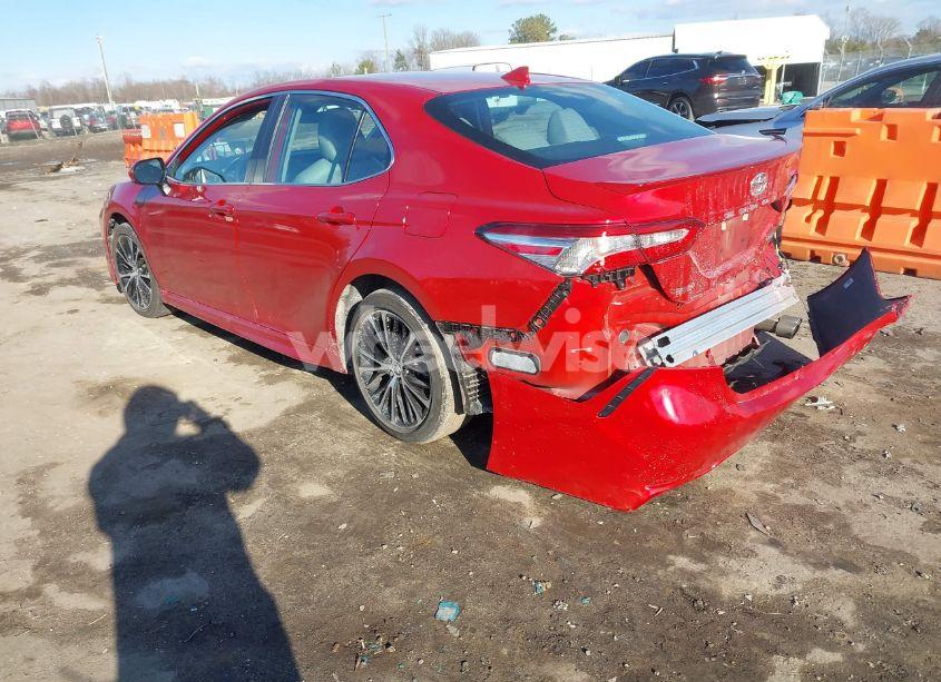 Photo 3 of 2020 Toyota Camry SE (VIN 4T1G11AK5LU336611)