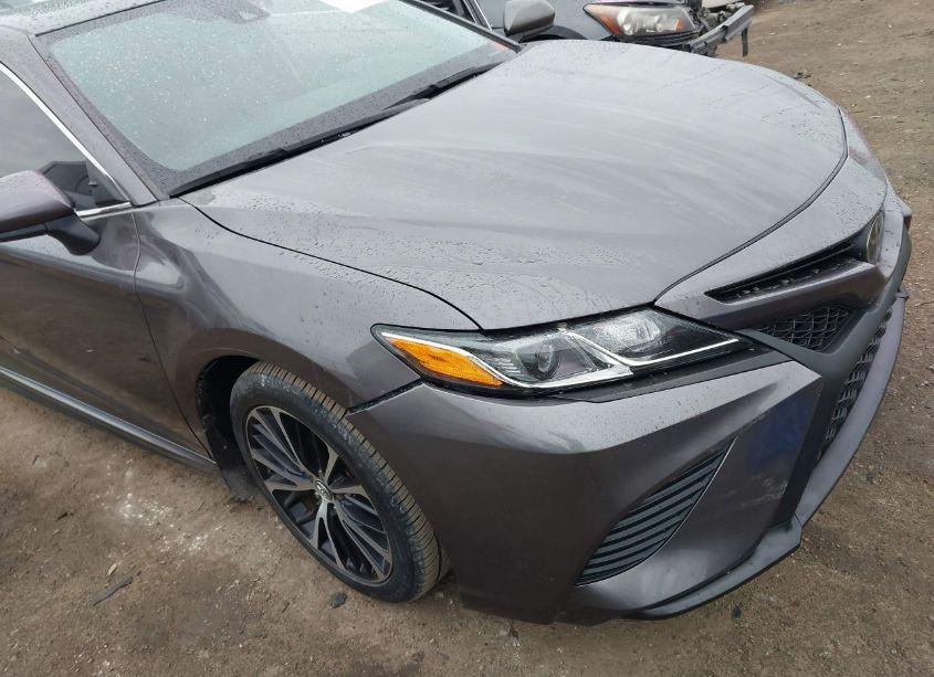 Photo 6 of 2020 Toyota Camry SE (VIN 4T1G11AK5LU349620)