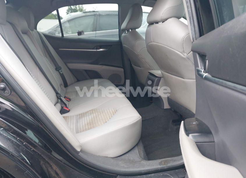 Photo 8 of 2020 Toyota Camry SE (VIN 4T1G11AK5LU355630)