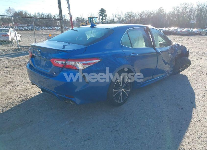Photo 4 of 2020 Toyota Camry SE (VIN 4T1G11AK5LU374744)