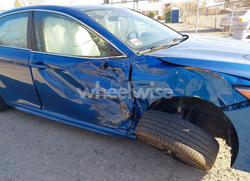 Photo 6 of 2020 Toyota Camry SE (VIN 4T1G11AK5LU374744)