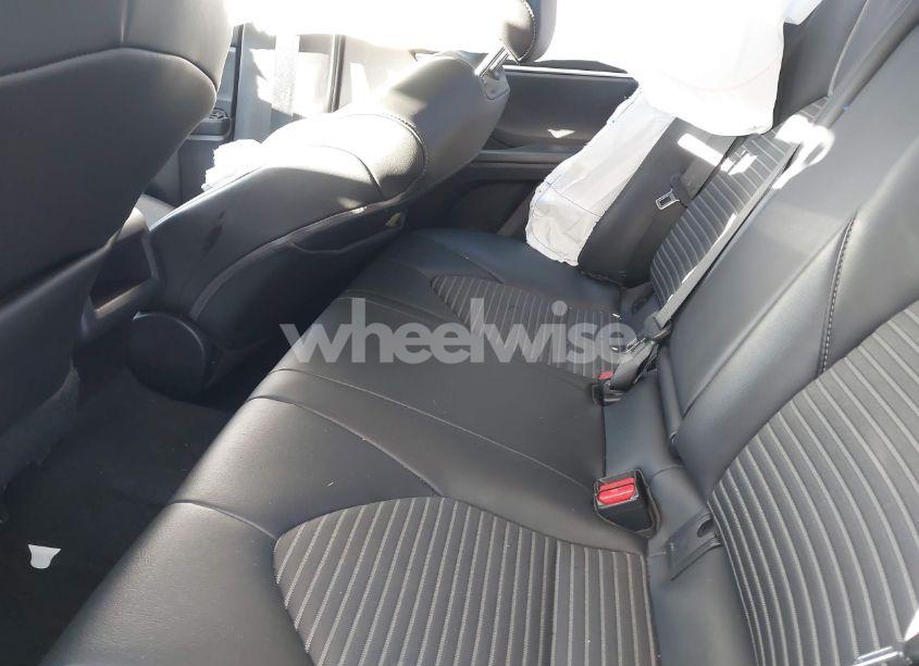 Photo 8 of 2020 Toyota Camry SE (VIN 4T1G11AK5LU374744)