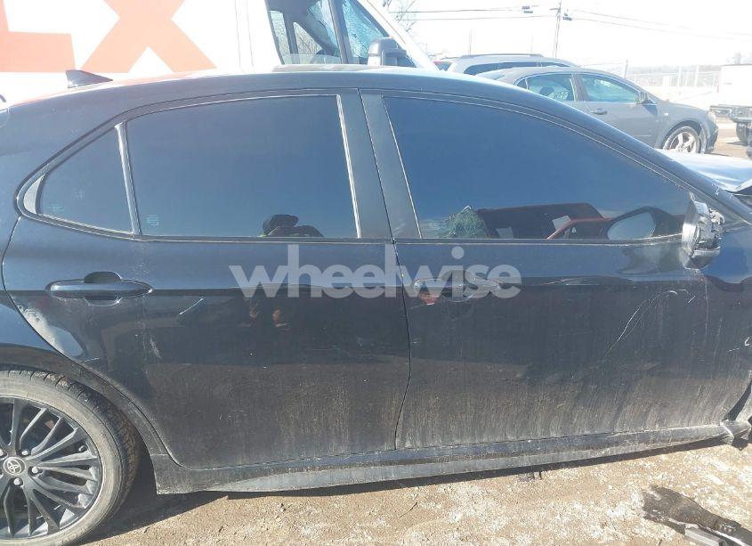 Photo 13 of 2020 Toyota Camry SE NIGHTSHADE EDITION (VIN 4T1G11AK5LU375683)