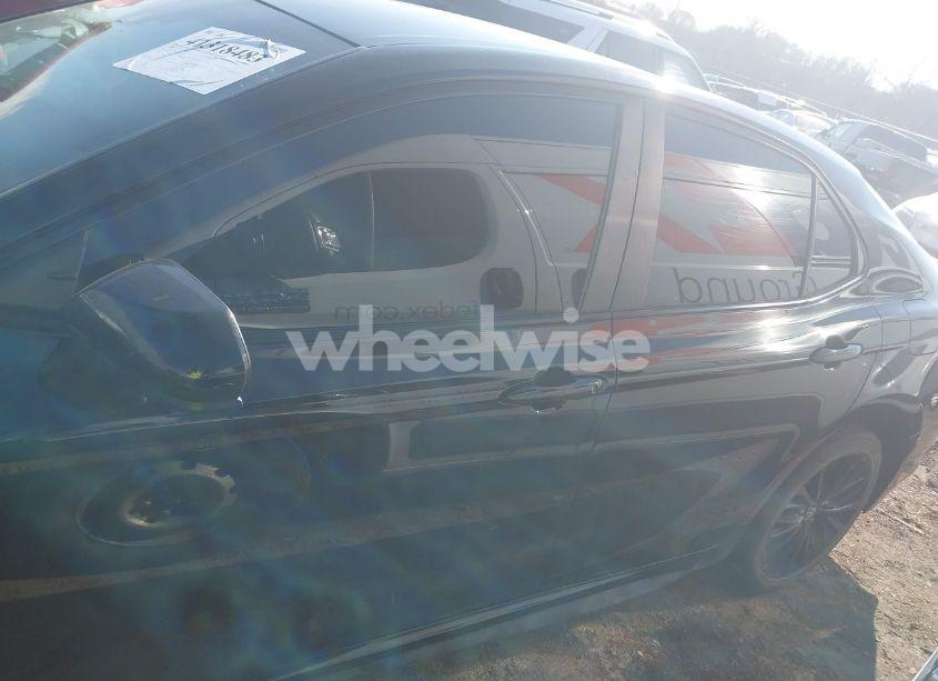 Photo 14 of 2020 Toyota Camry SE NIGHTSHADE EDITION (VIN 4T1G11AK5LU375683)