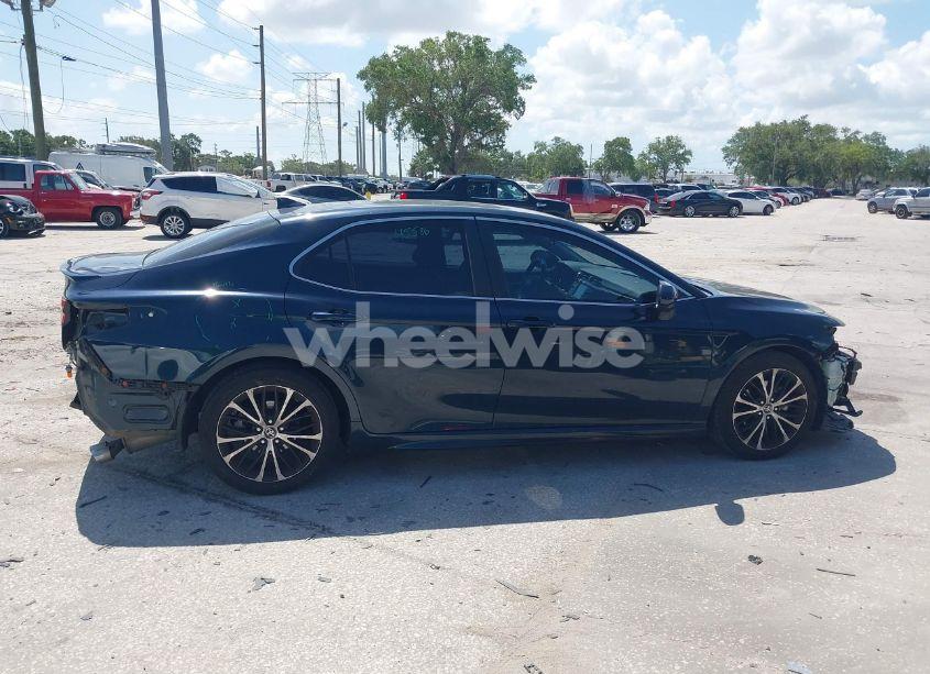 Photo 13 of 2020 Toyota Camry SE (VIN 4T1G11AK5LU500066)