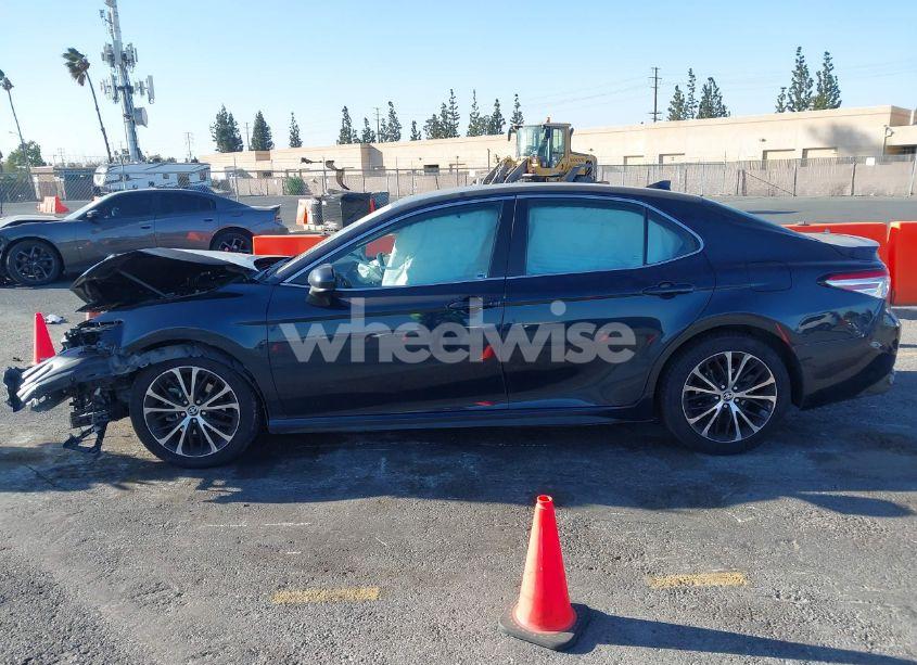 Photo 14 of 2020 Toyota Camry SE (VIN 4T1G11AK5LU509611)