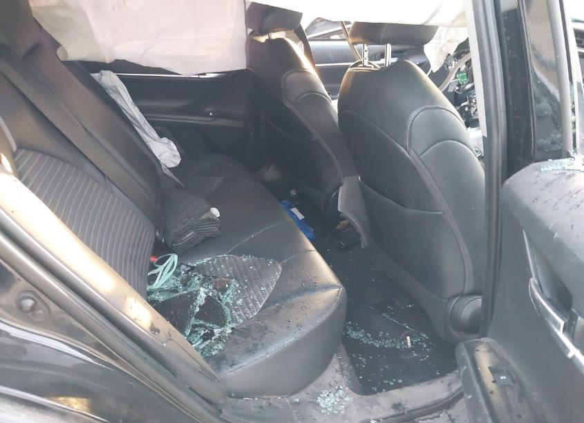 Photo 8 of 2020 Toyota Camry SE (VIN 4T1G11AK5LU861829)