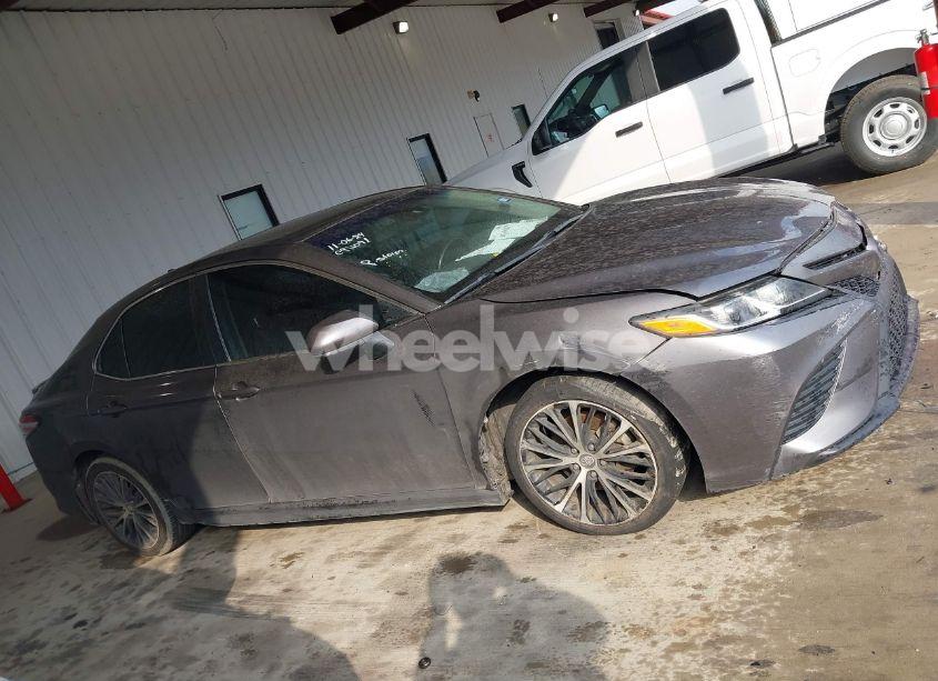 Photo 12 of 2020 Toyota Camry SE (VIN 4T1G11AK5LU869316)