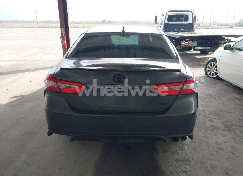 Photo 15 of 2020 Toyota Camry SE (VIN 4T1G11AK5LU869316)