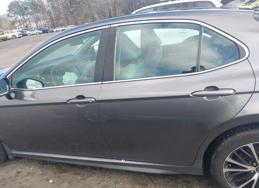 Photo 14 of 2020 Toyota Camry SE (VIN 4T1G11AK5LU891803)