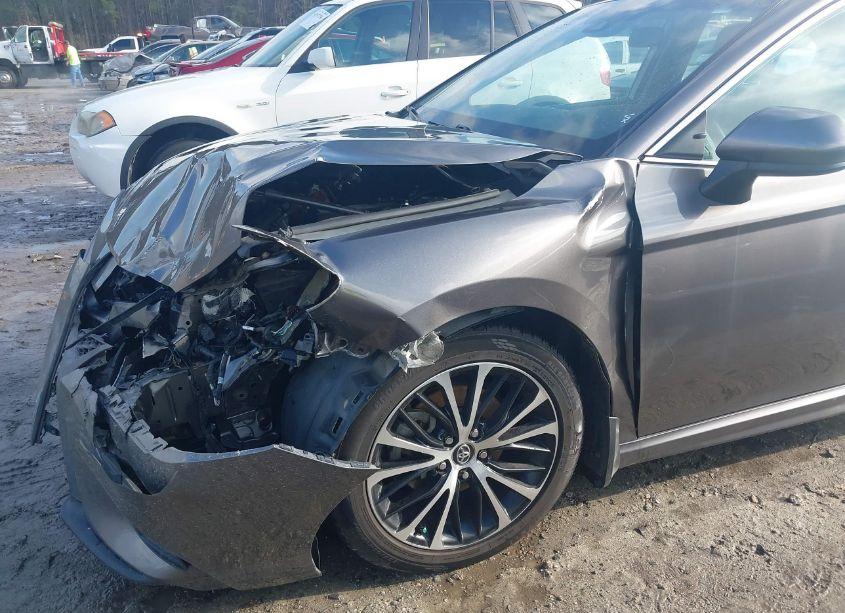 Photo 20 of 2020 Toyota Camry SE (VIN 4T1G11AK5LU891803)