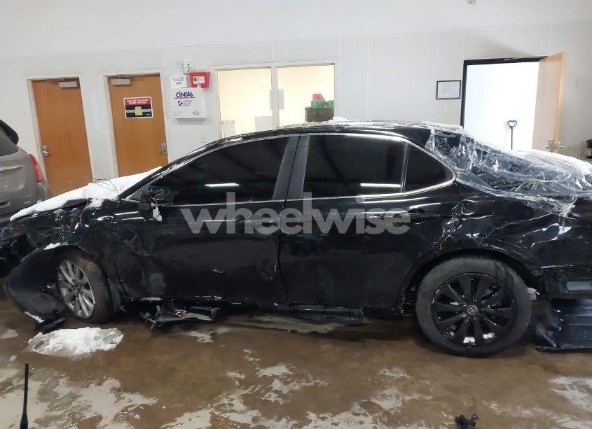 Photo 14 of 2020 Toyota Camry SE (VIN 4T1G11AK5LU929224)