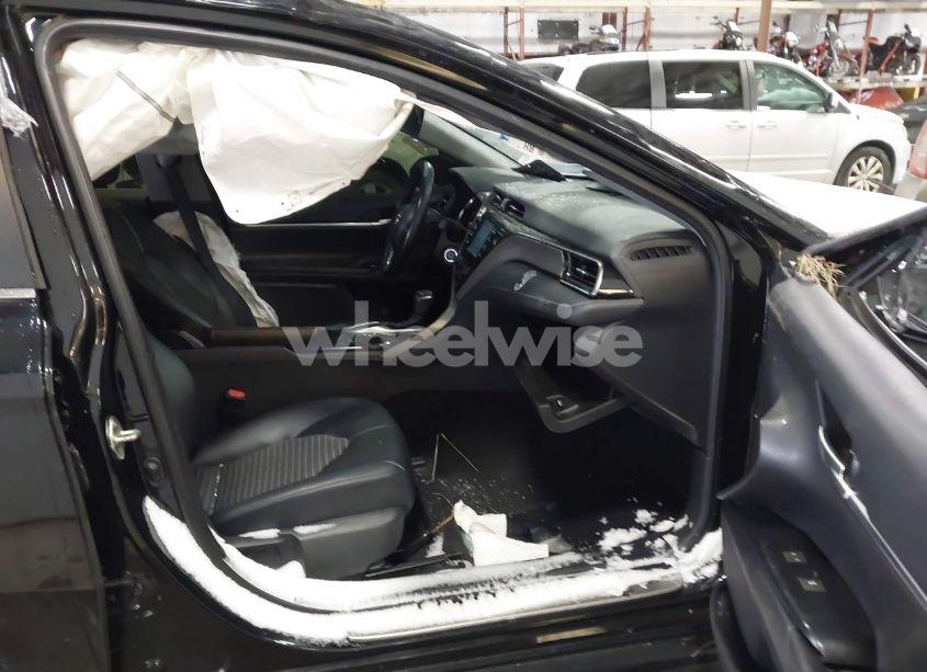 Photo 5 of 2020 Toyota Camry SE (VIN 4T1G11AK5LU929224)