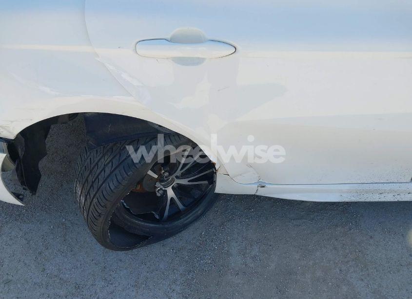 Photo 6 of 2020 Toyota Camry SE (VIN 4T1G11AK5LU930924)