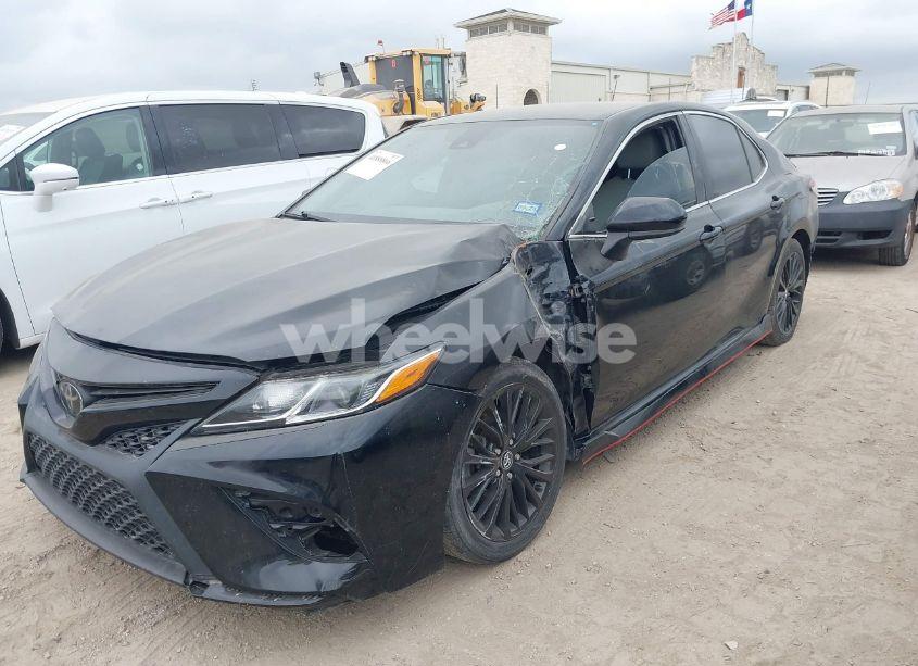 Photo 6 of 2020 Toyota Camry SE (VIN 4T1G11AK5LU940479)