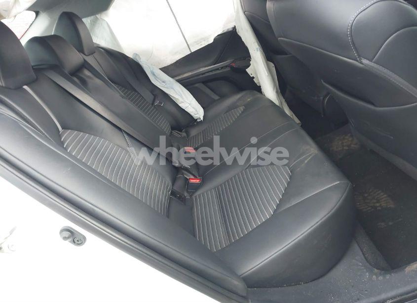 Photo 8 of 2020 Toyota Camry SE (VIN 4T1G11AK5LU945729)