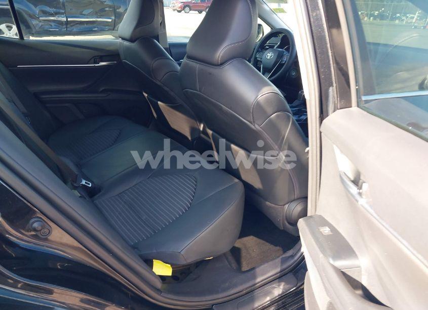 Photo 8 of 2020 Toyota Camry SE (VIN 4T1G11AK5LU971389)