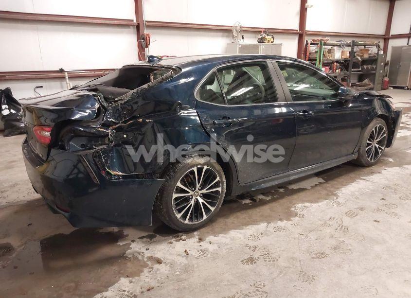 Photo 4 of 2020 Toyota Camry SE (VIN 4T1G11AK5LU988970)