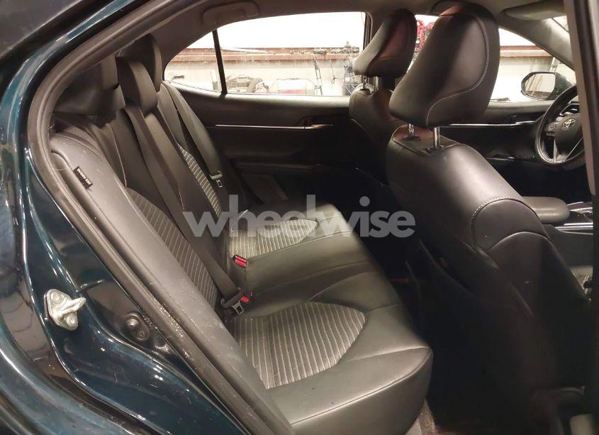 Photo 8 of 2020 Toyota Camry SE (VIN 4T1G11AK5LU988970)