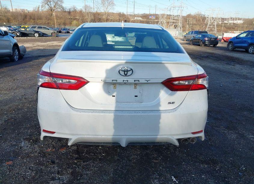 Photo 16 of 2020 Toyota Camry SE (VIN 4T1G11AK5LU995403)