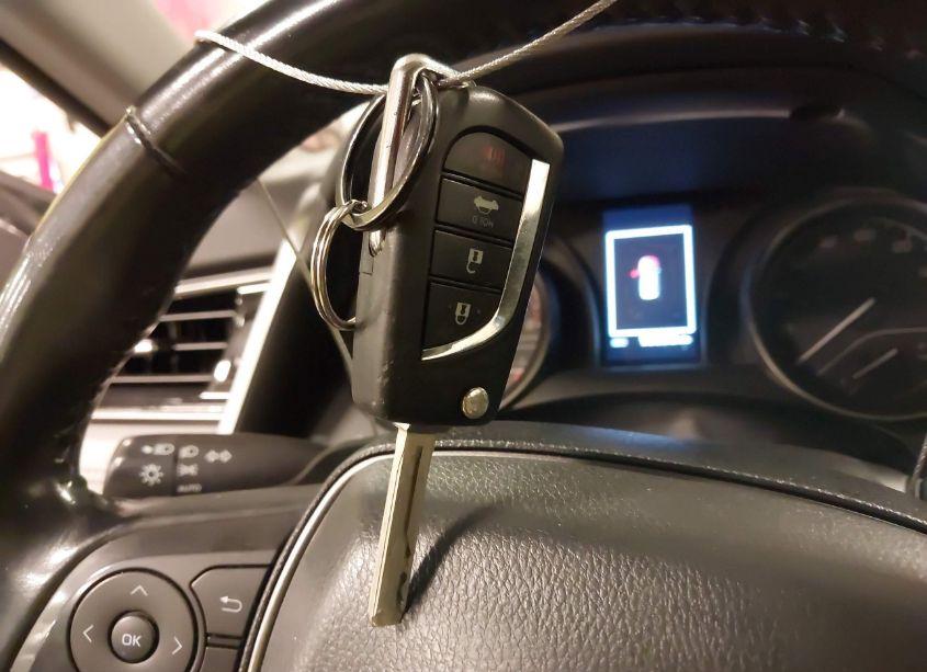 Photo 11 of 2021 Toyota Camry SE (VIN 4T1G11AK5MU408036)